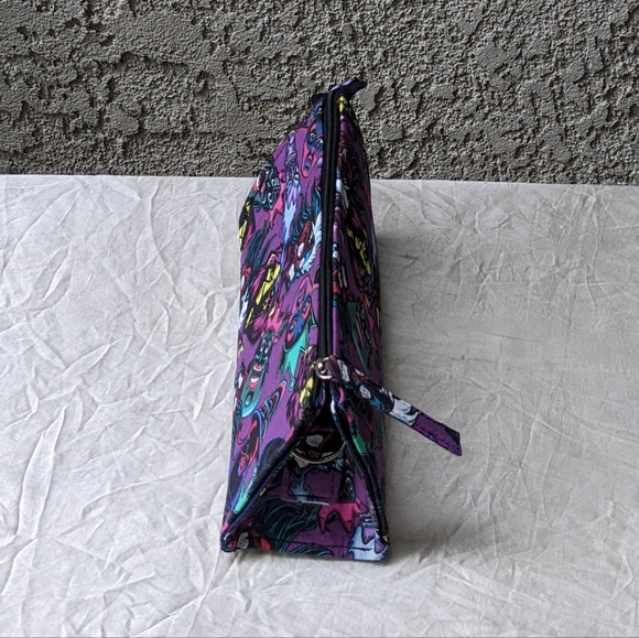 Disney Villians Crossbody Bag - Picture 3 of 4